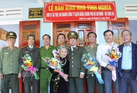 Ấm áp nghĩa tình ở xã Bình Sa