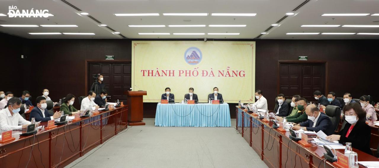 Quang cảnh buổi làm việc tại điểm cầu Đà Nẵng. Ảnh: NGỌC PHÚ